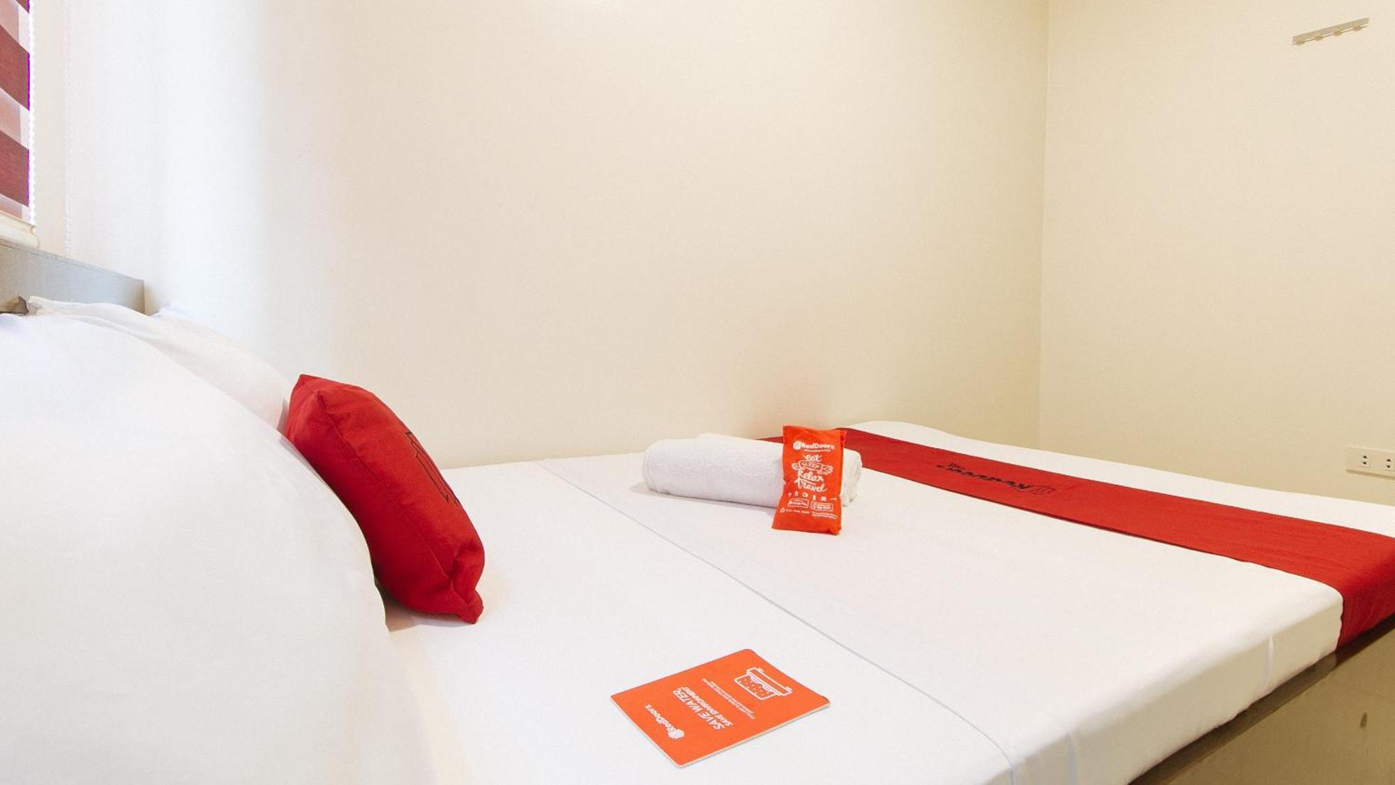 Reddoorz Near Fernwoods Garden Quezon City Exterior photo
