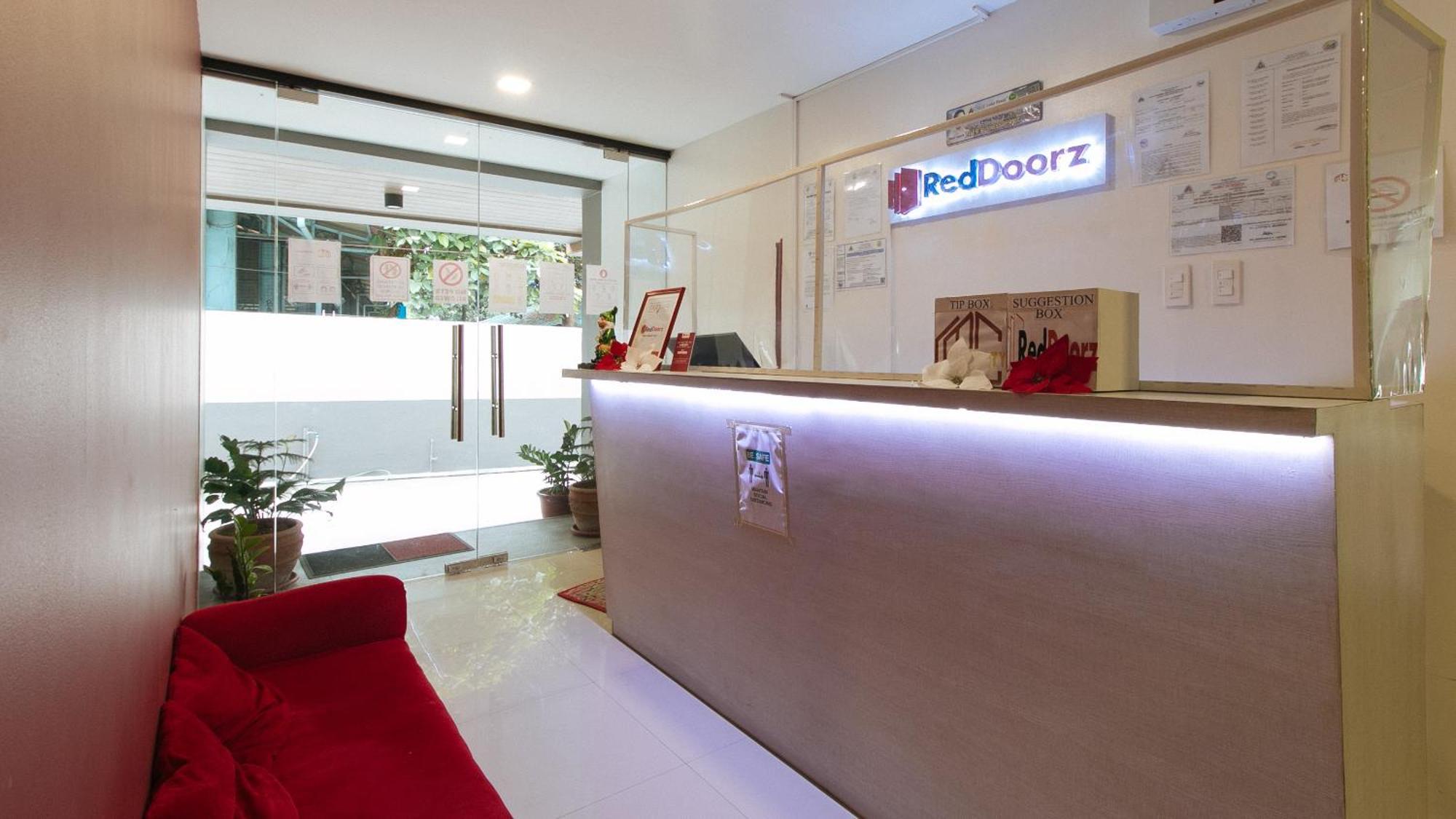 Reddoorz Near Fernwoods Garden Quezon City Exterior photo