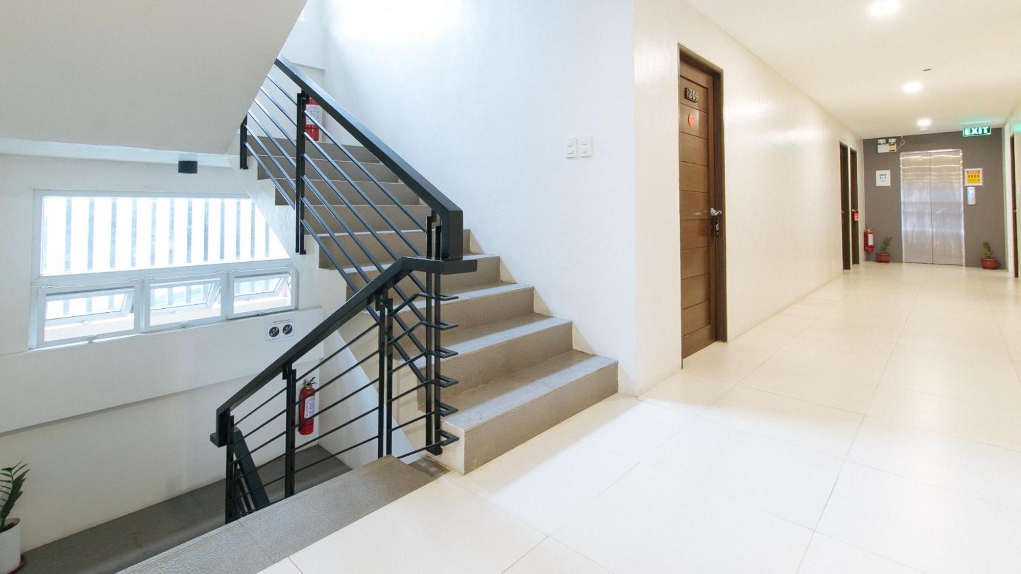 Reddoorz Near Fernwoods Garden Quezon City Exterior photo